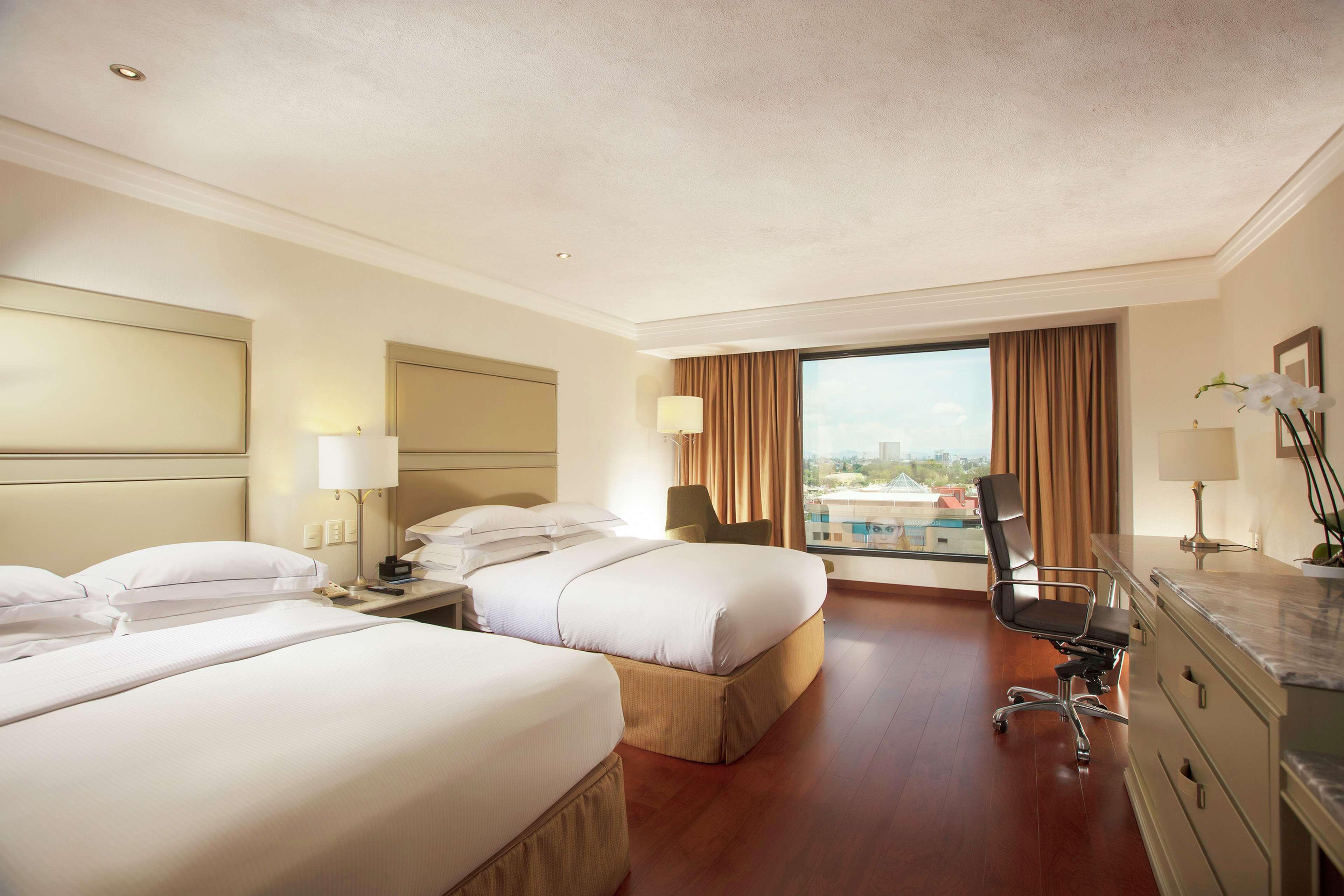 Barcelo Guadalajara Hotell Eksteriør bilde