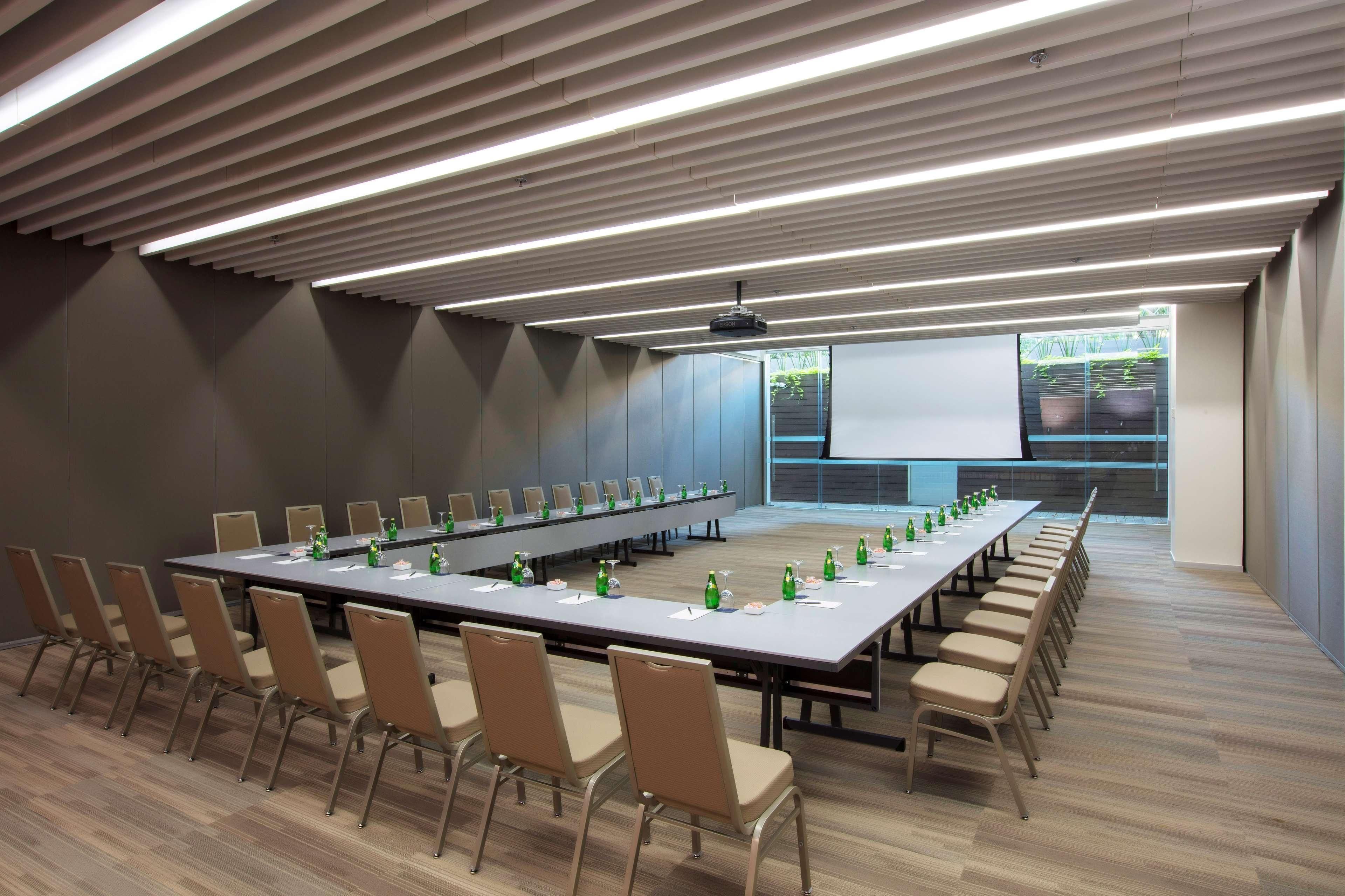 Barcelo Guadalajara Hotell Eksteriør bilde Meeting room