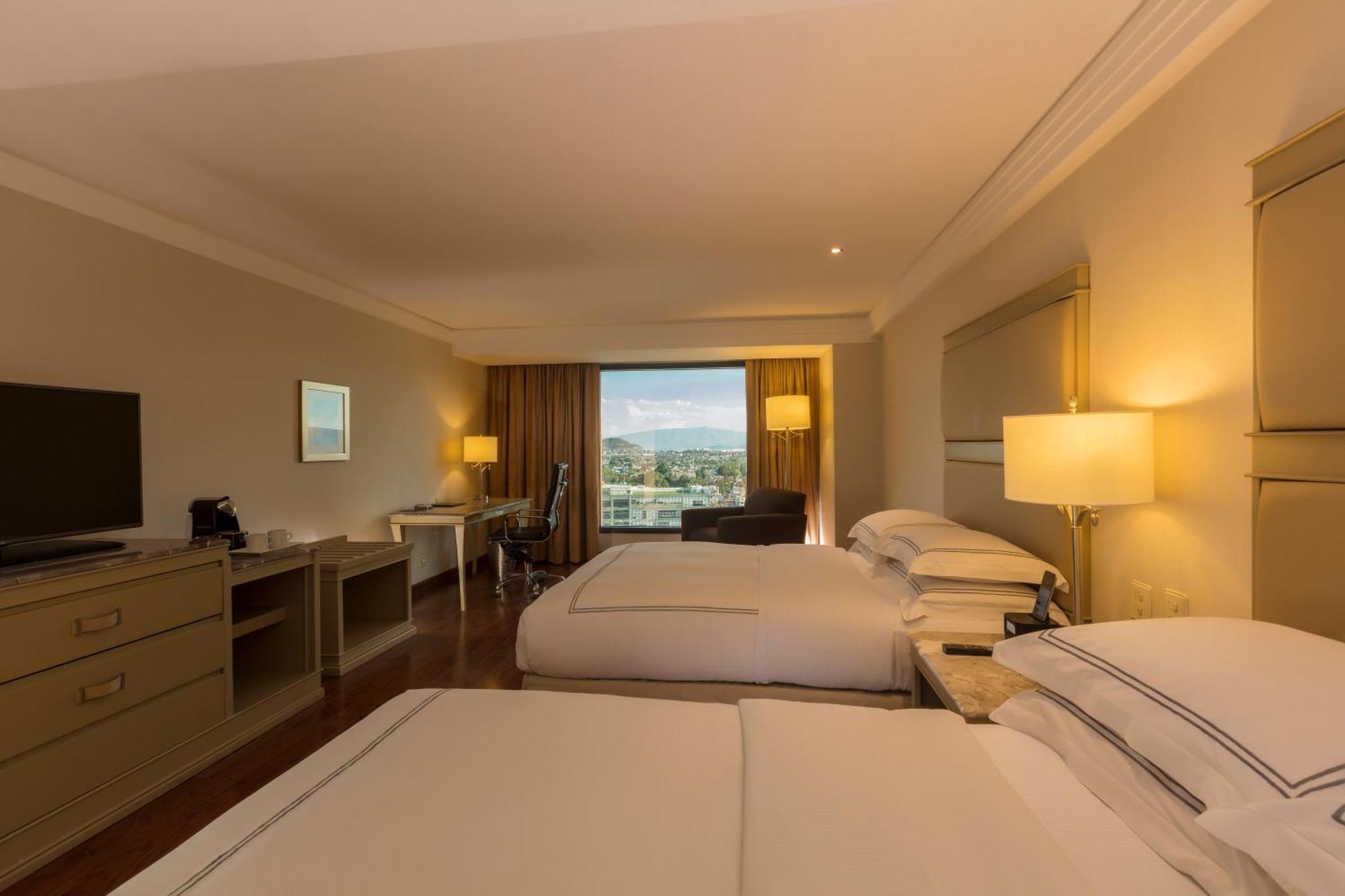 Barcelo Guadalajara Hotell Eksteriør bilde Deluxe Room