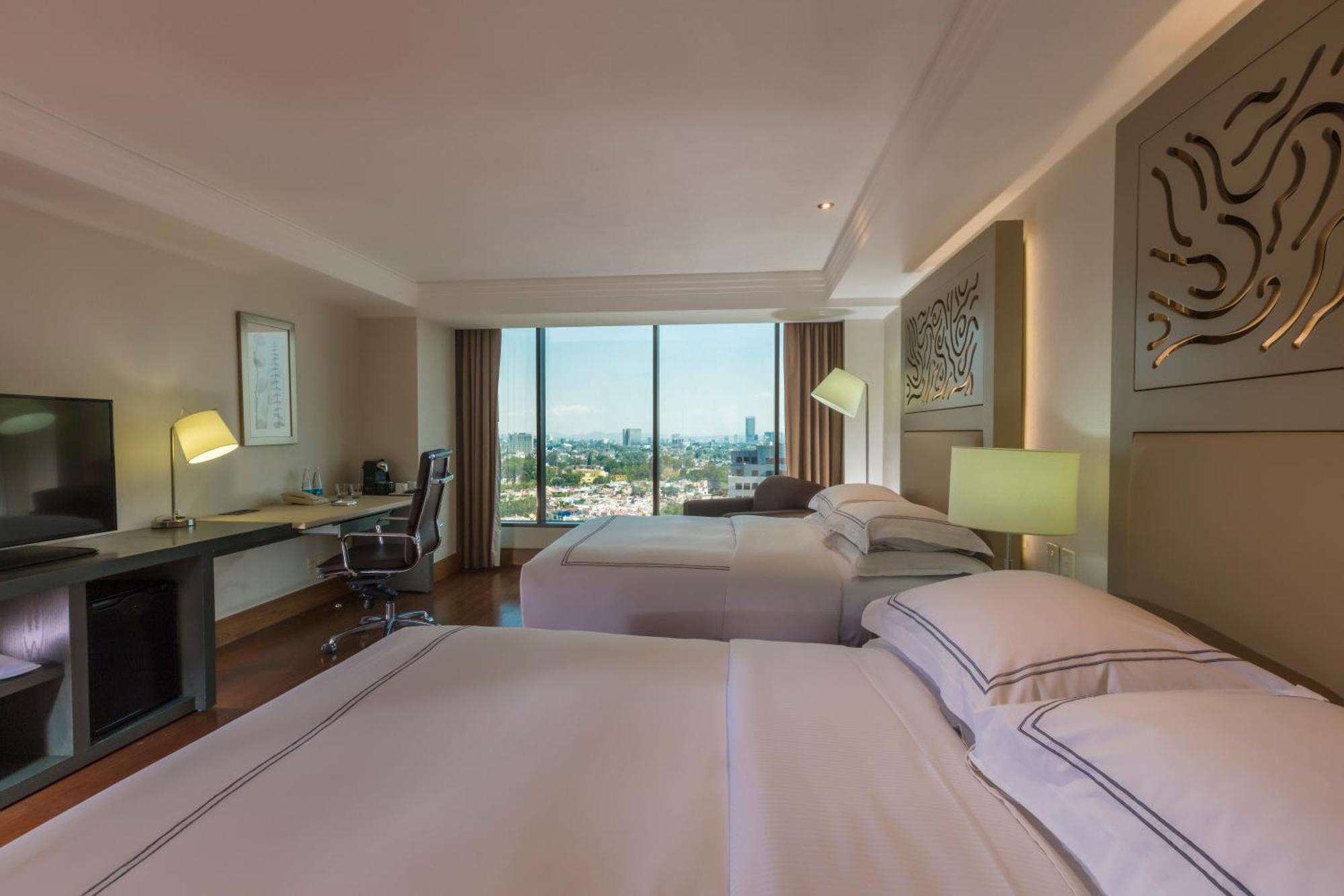Barcelo Guadalajara Hotell Eksteriør bilde Deluxe Room